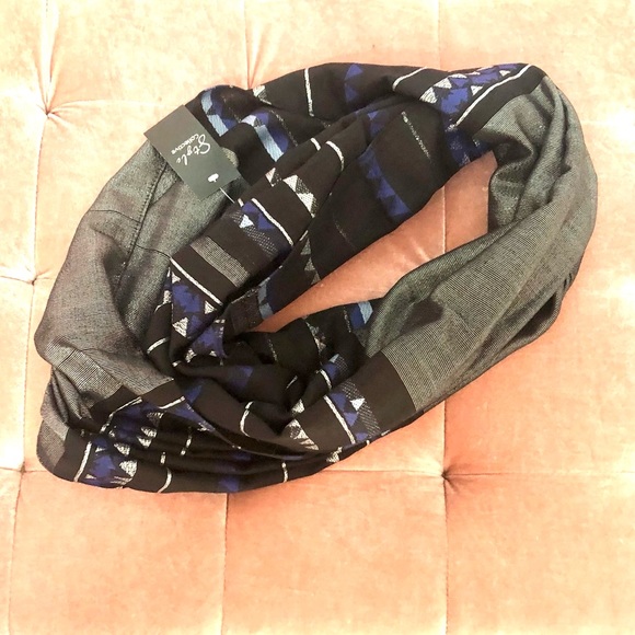 STYLE COLLECTIVE infinity scarf black/silver with blue triangle pattern NWT - Picture 2 of 10